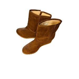 Airwalk women’s brown faux-suede wedge boots side zipper fleece lining size 12